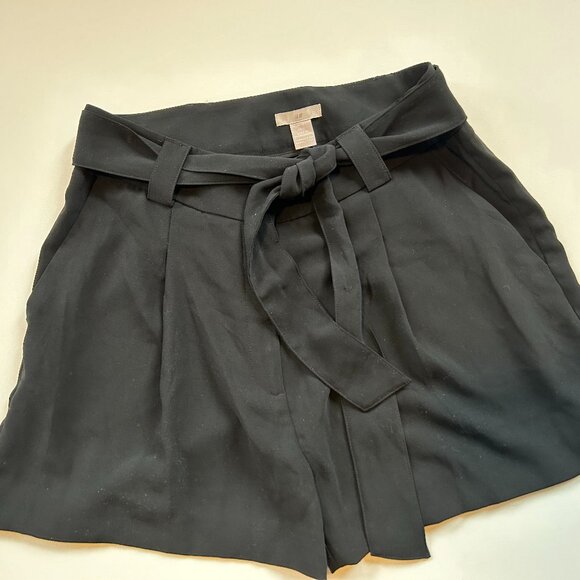 H&M Black Paperbag Shorts NWT - Tailored Black Shorts with Belt - Picture 6 of 9